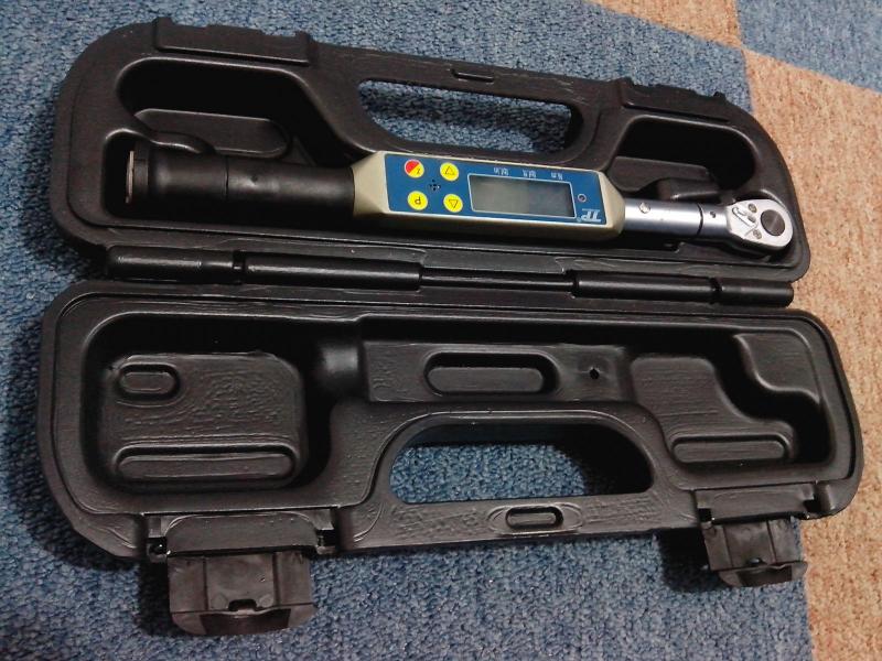 數(shù)顯扭矩扳手