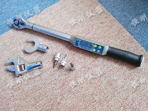 扭力扳手圖片