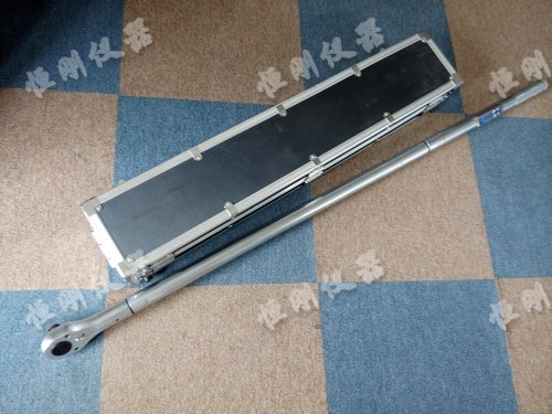 電子數(shù)顯扳手圖片