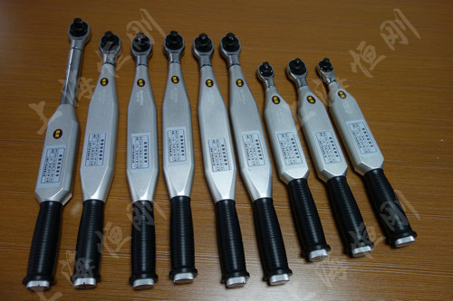 高清數(shù)顯扭力扳手圖片