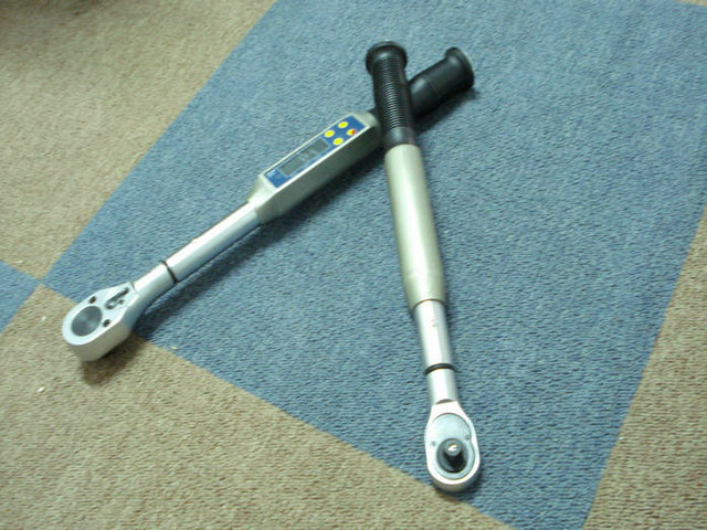 電子數(shù)顯扳手