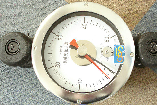 機械測力計