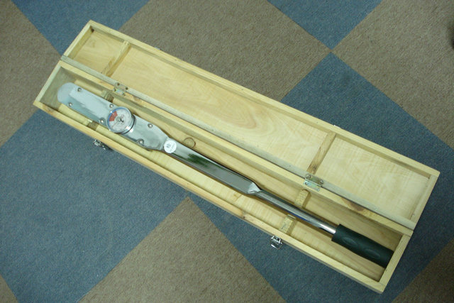 手動(dòng)測(cè)力扳手